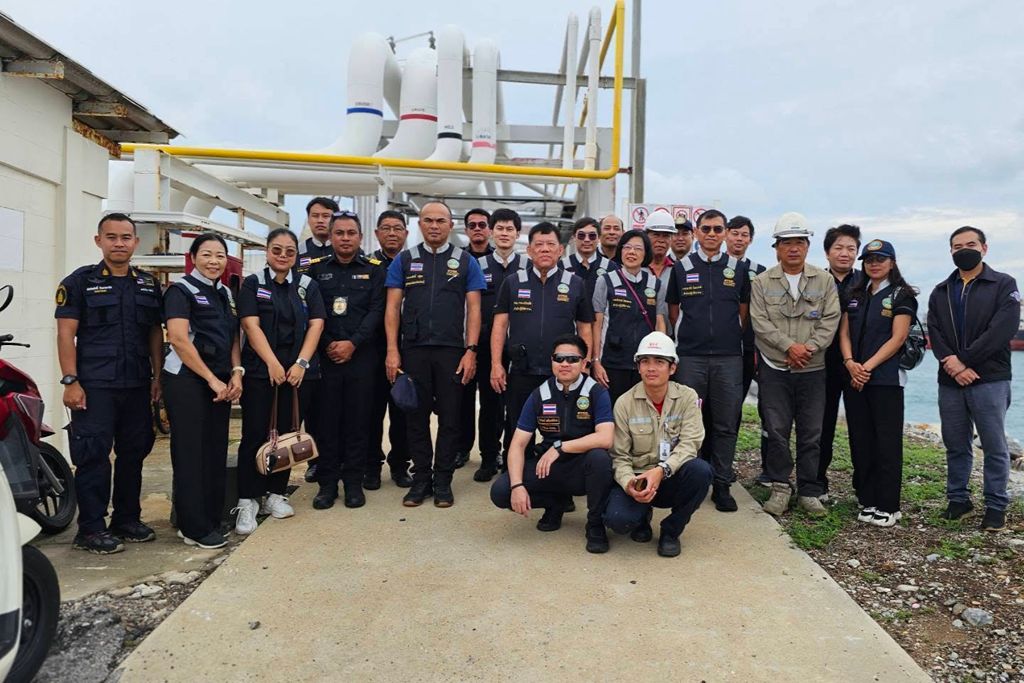 ศรชล./ศคท.จว.ชลบุรี ร่วมบูรณาการ นำเรือ ศุลกากร 1001 ออกเรือ ติดตาม ตรวจสอบ การกระทำผิดกฎหมาย ในทะเลพื้นที่ ท่าเรือแหลมฉบัง – เกาะสีชัง