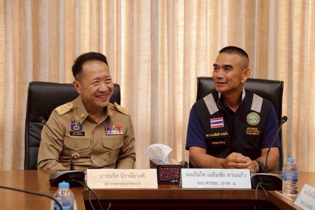 ผอ.ศรชล.ภาค 1/ผบ.ทรภ.1 ตรวจเยี่ยมหน่วยของ ศรชล.ในพื้นที่จังหวัดชลบุรี