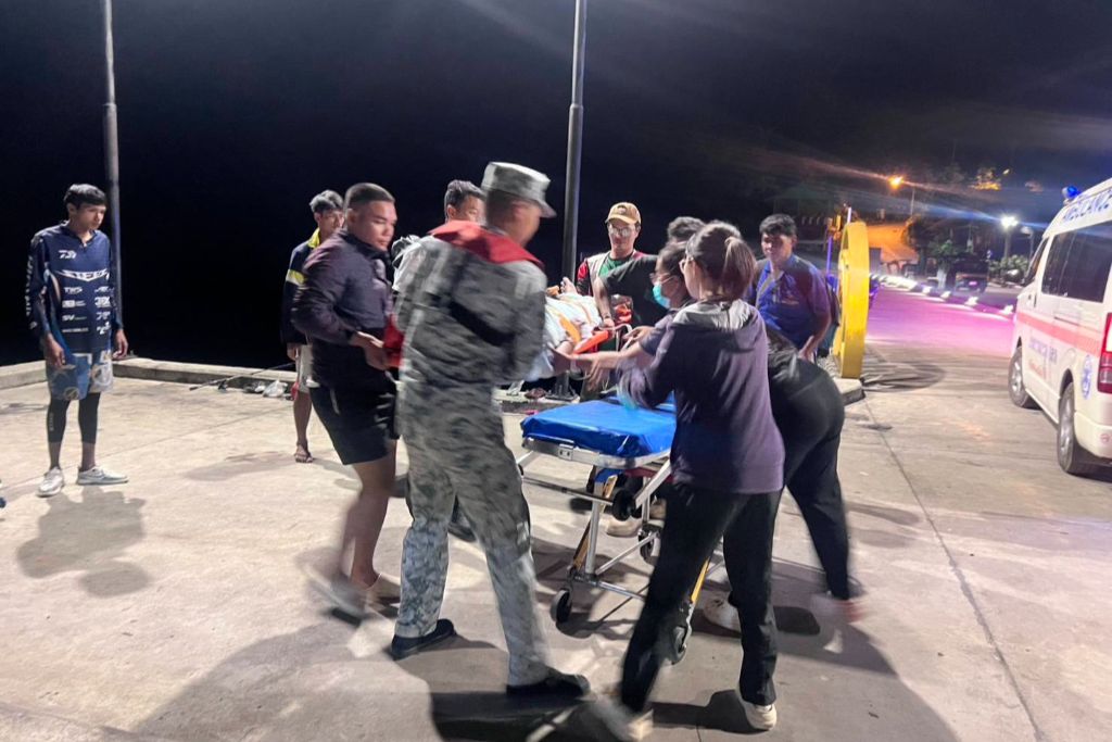 ศรชล.ภาค 1 สั่งการเรือในบัญชีกำลังให้การช่วยเหลือลูกเรือประมงภูมิธารา 9 มีอาการสโตรก