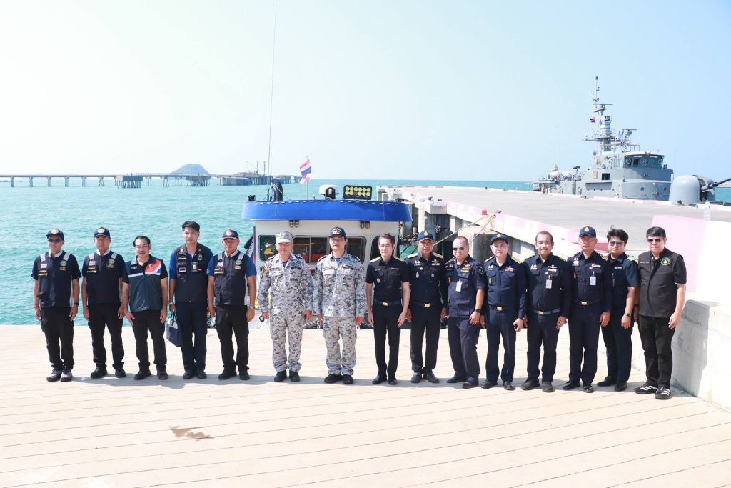 ศรชล.ภาค 1 บูรณาการ ทัพเรือภาคที่ 1 ควบคุมเรือ “ว.กฤษณะ 9” ลักลอบบรรทุกน้ำมันผิดกฎหมาย